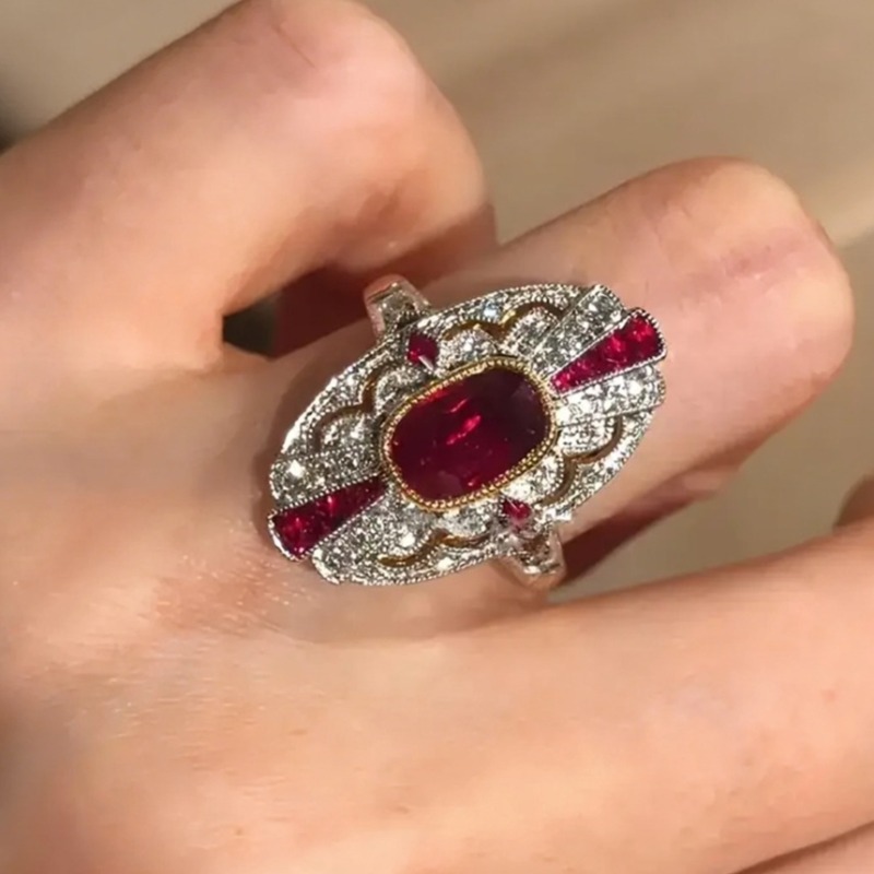 Women's Vintage Inlay Oval Red Synthetic Zirconia Ring
